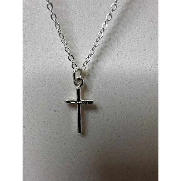 Cross Pendant Silver Tone Necklace with Delicate Chain Fashion Women Jewelry - Picture 3 of 5